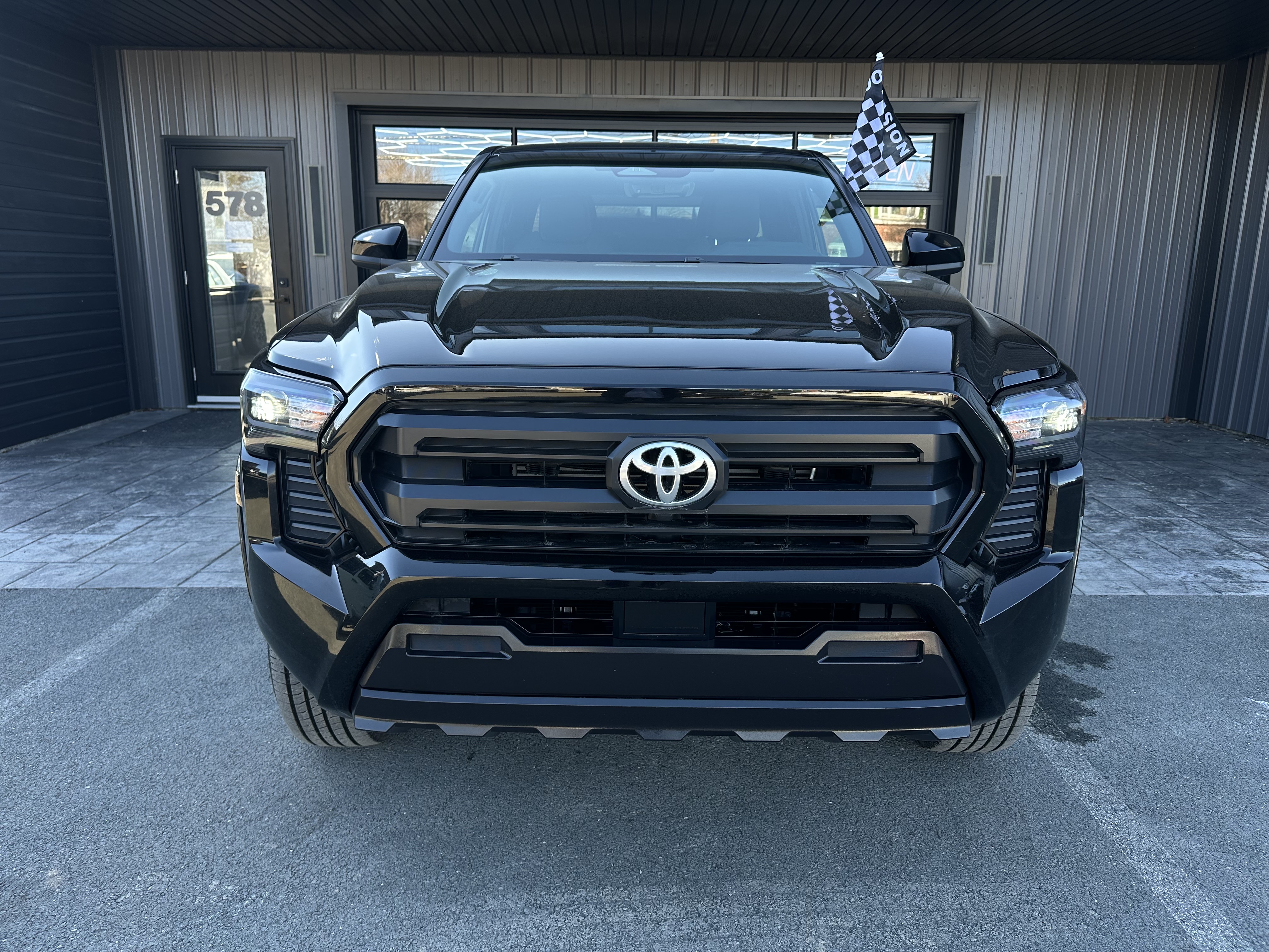 Image 2 - 2025 Toyota Tacoma
