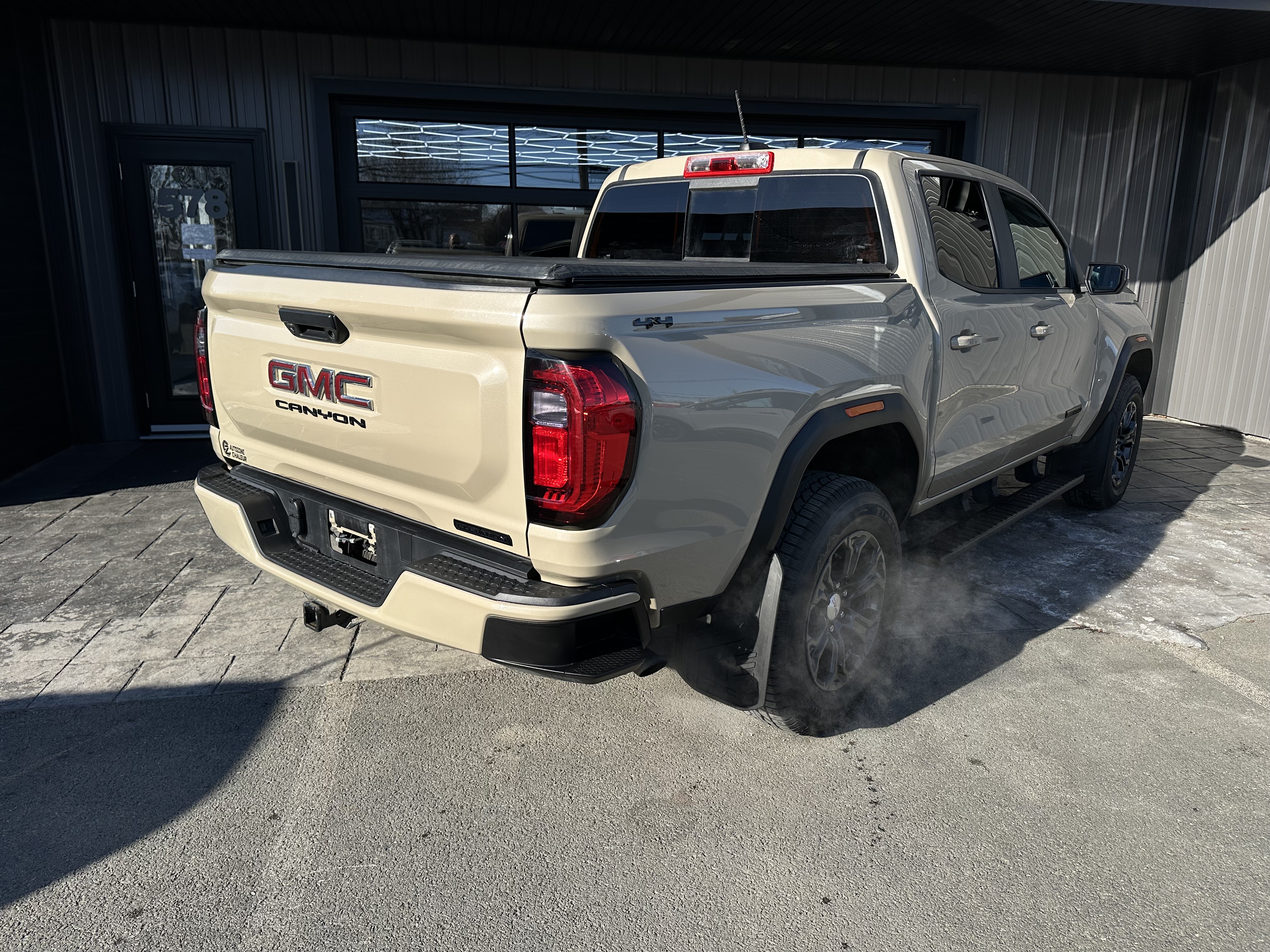Image 2 - 2024 GMC Canyon Elevation