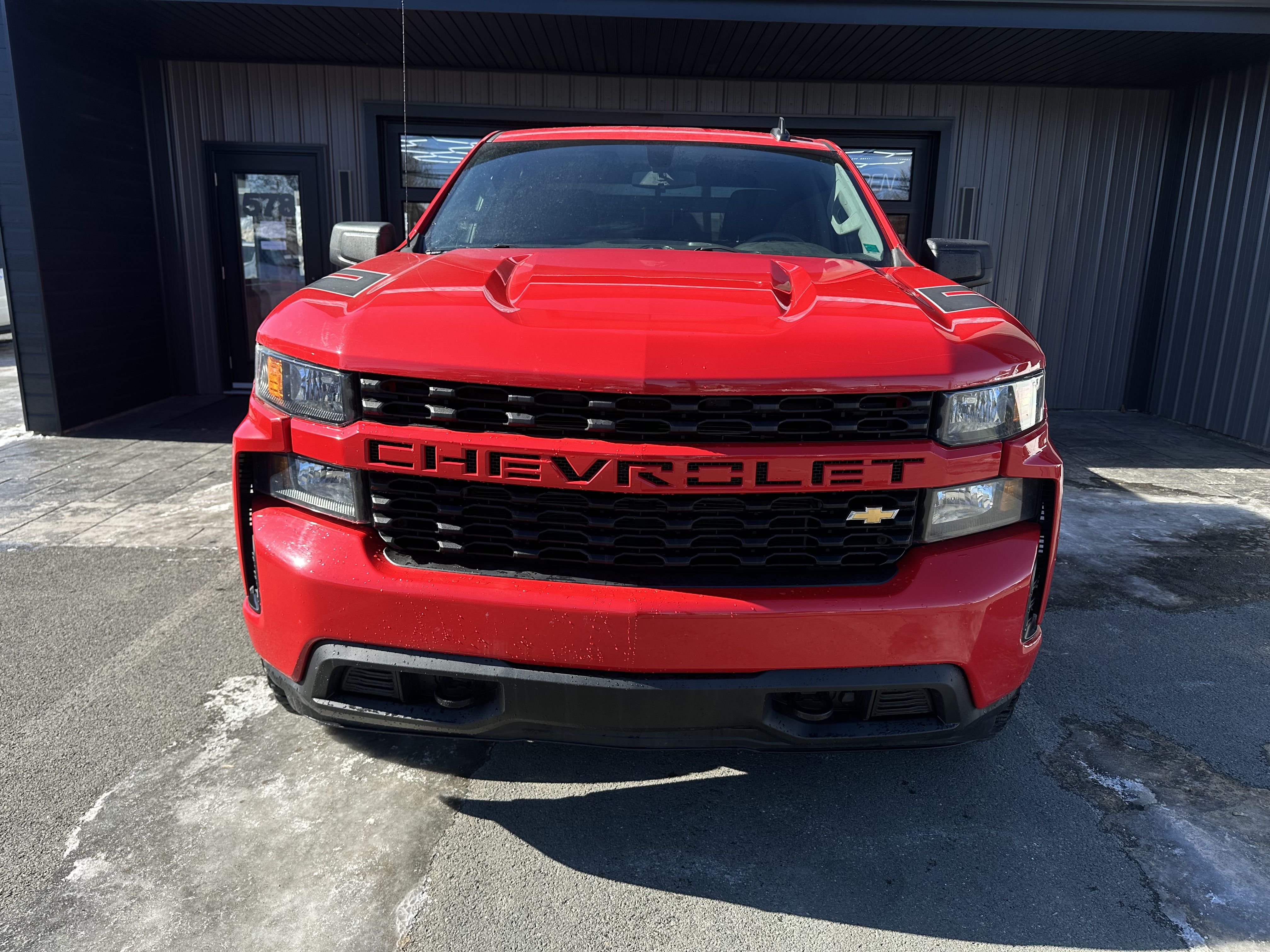 Image 2 - 2019 Chevrolet Silverado 1500 Custom