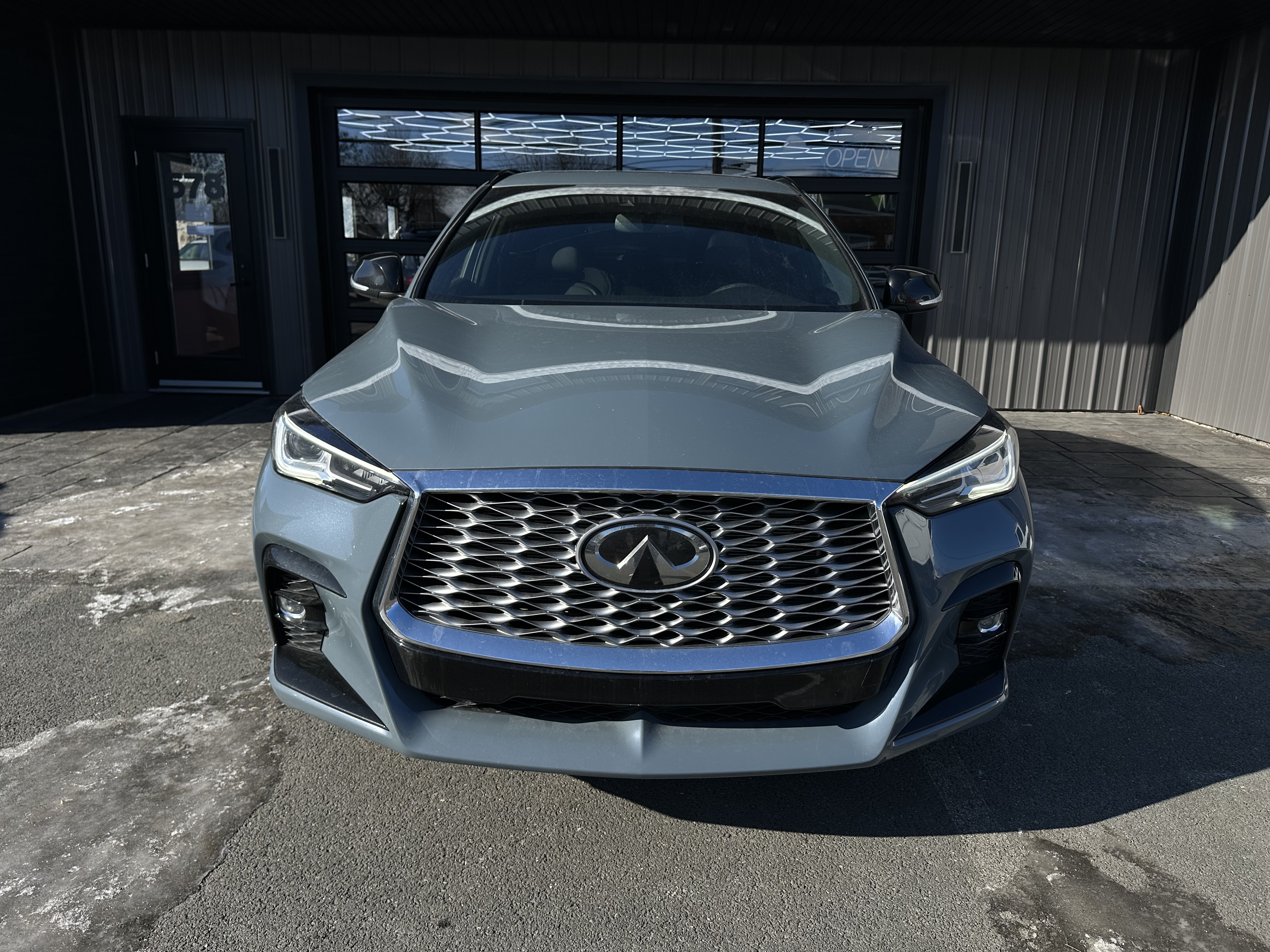 Image 2 - 2023 Infiniti QX55 Luxe