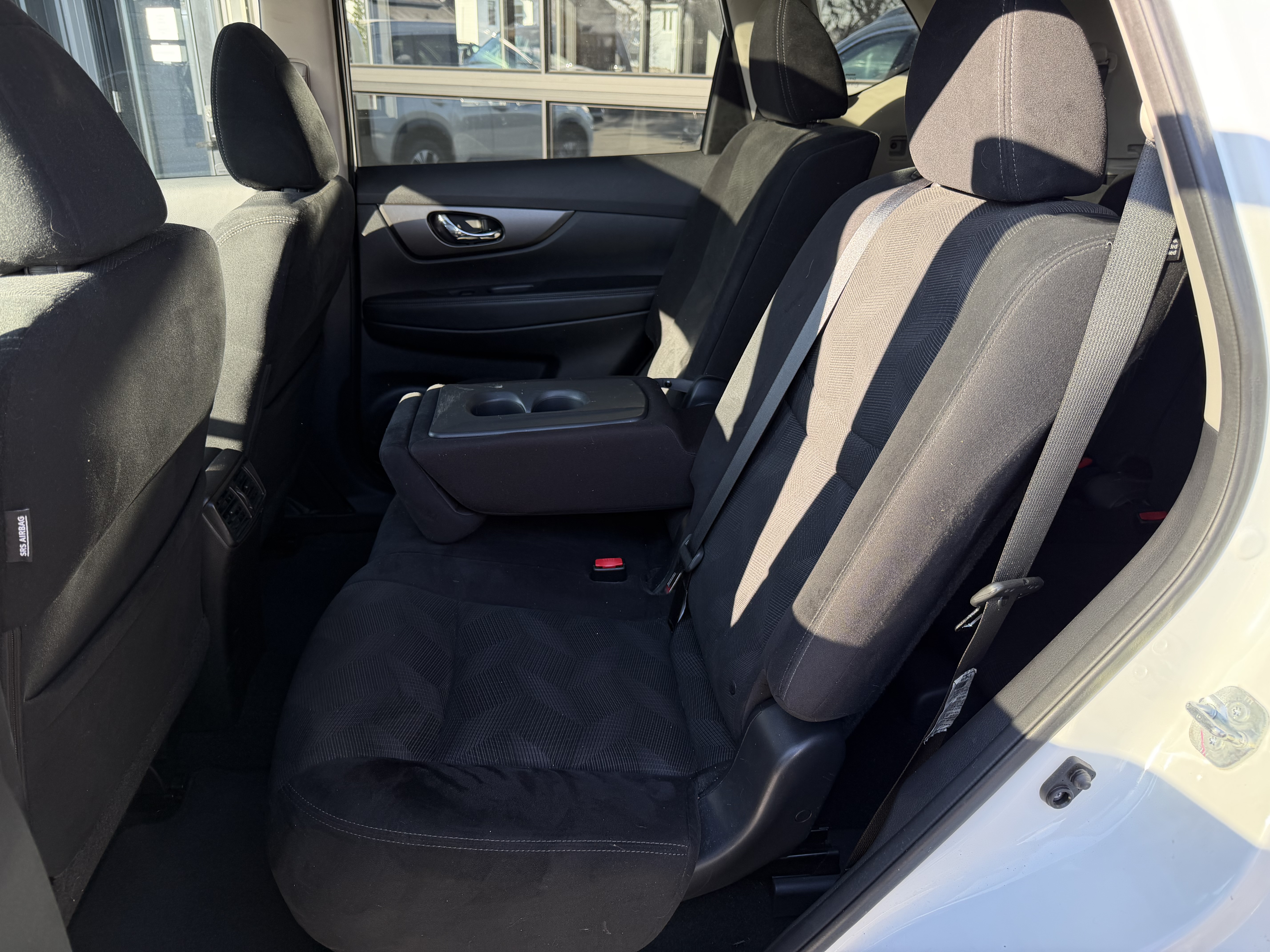 Image 5 - 2015 Nissan Rogue SV AWD