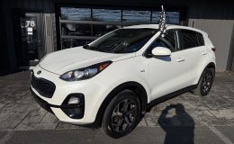 Thumbnail 1 - 2020 Kia Sportage LX