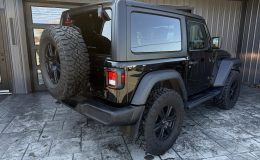 Thumbnail 3 - 2023 Jeep Wrangler Sport