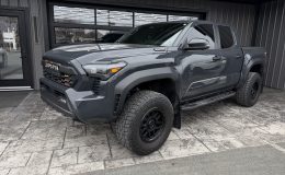 Thumbnail 1 - 2025 Toyota Tacoma TRD OFF ROAD