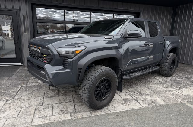 2025 Toyota Tacoma TRD OFF ROAD