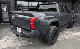 Thumbnail 3 - 2025 Toyota Tacoma TRD OFF ROAD