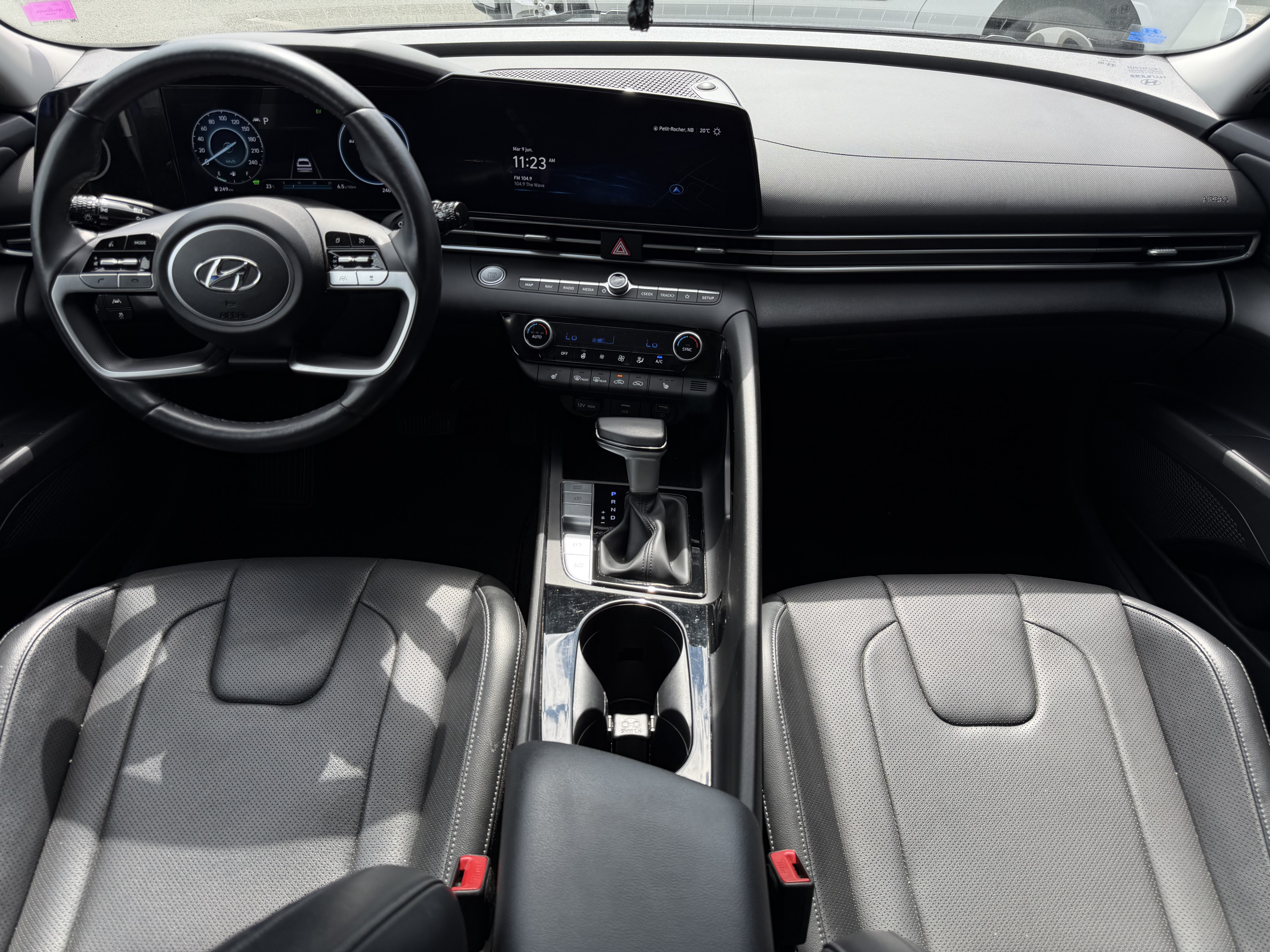 Image 2 - 2023 Hyundai Elantra Limited