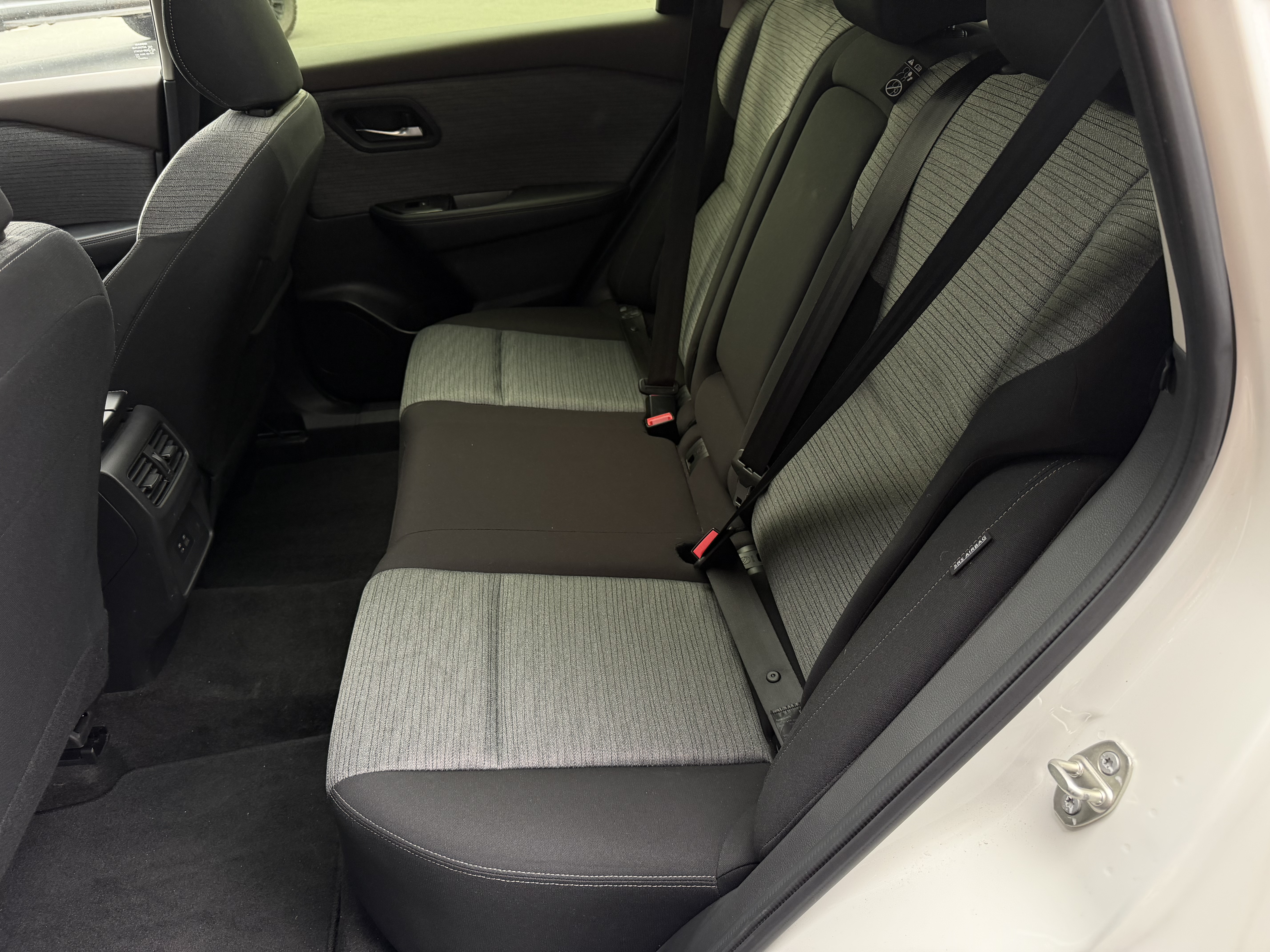 Image 6 - 2023 Nissan Rogue SV