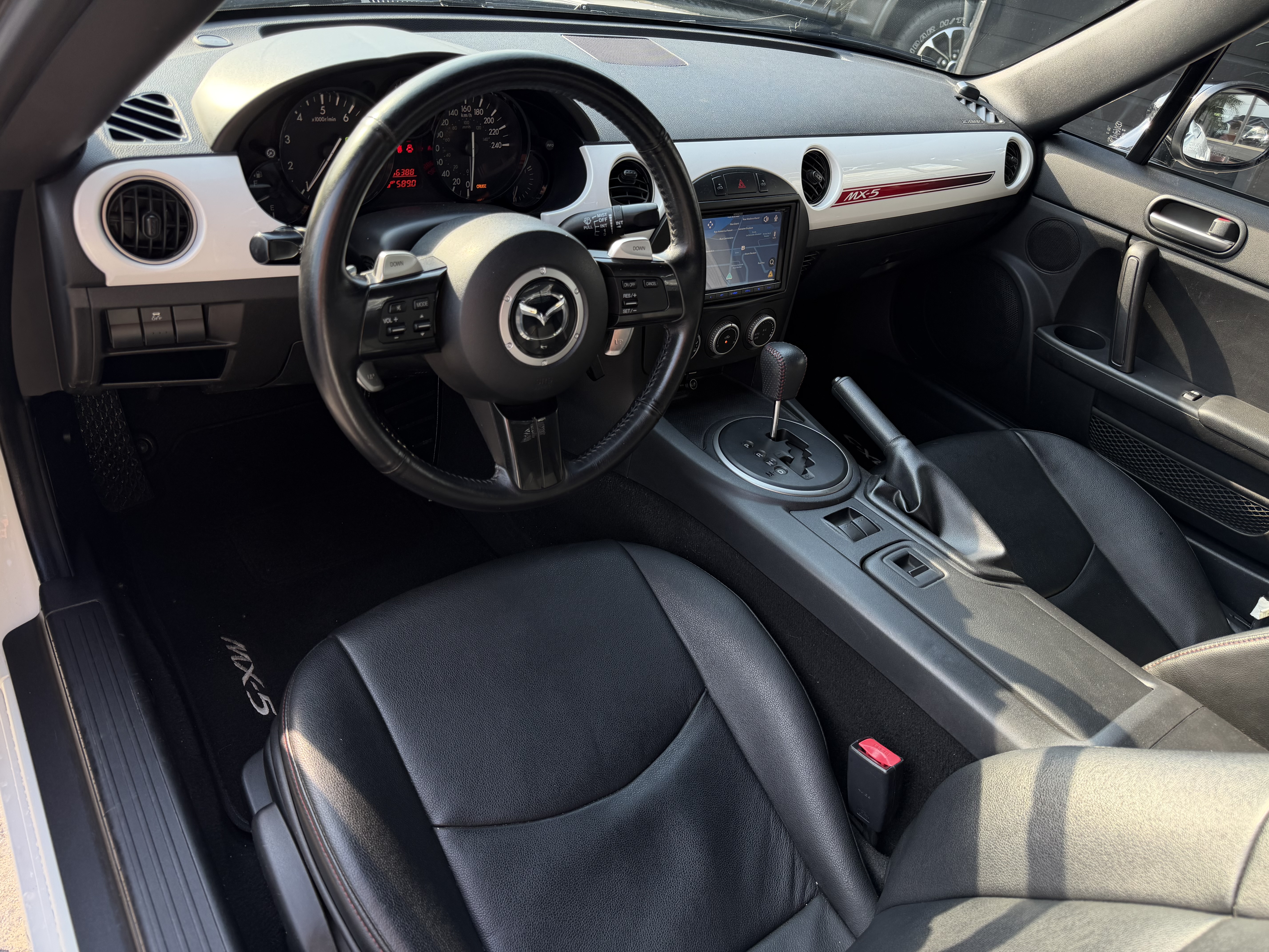 Image 4 - 2015 Mazda MX-5 Touring/GS