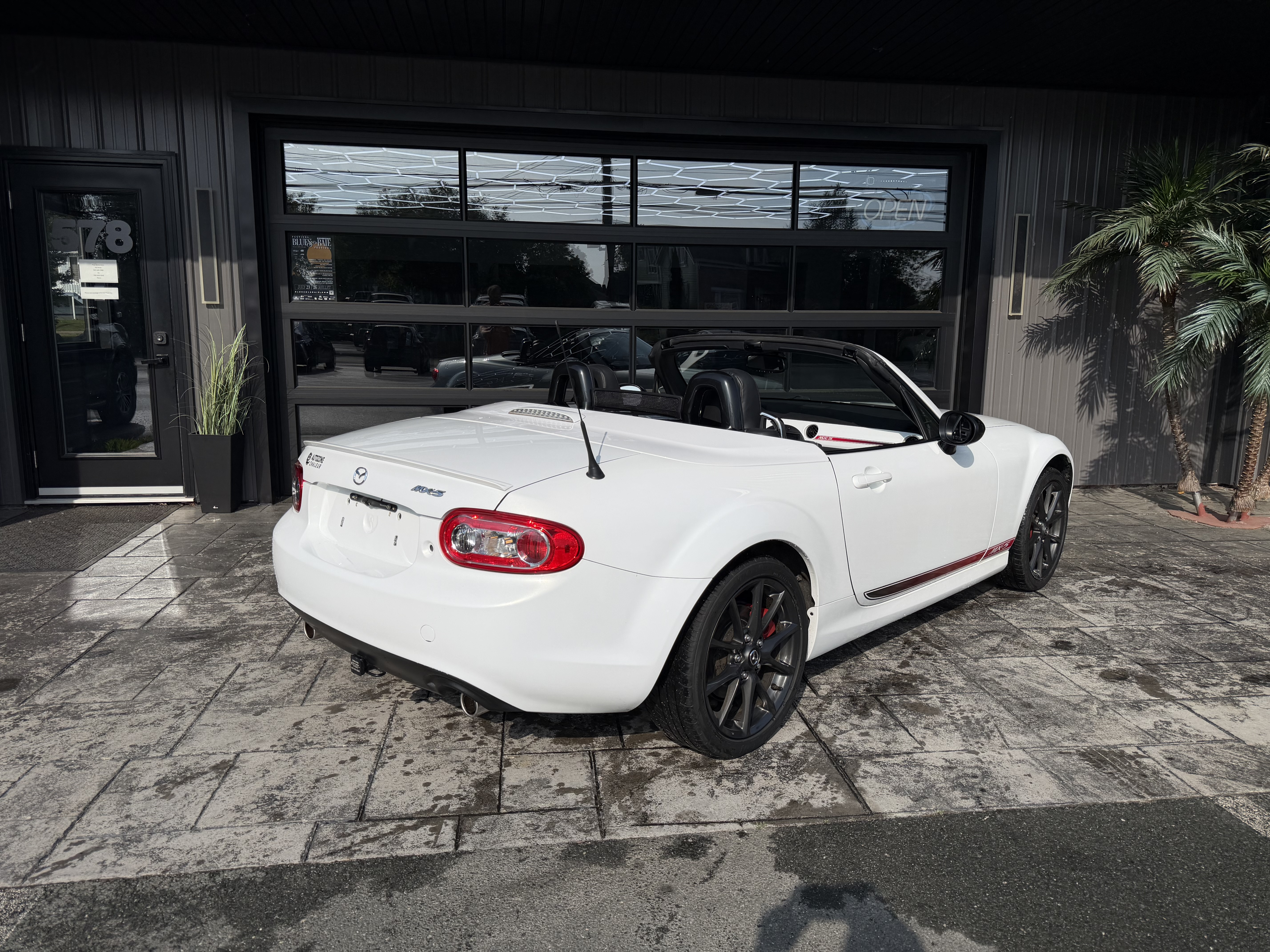 Image 3 - 2015 Mazda MX-5 Touring/GS
