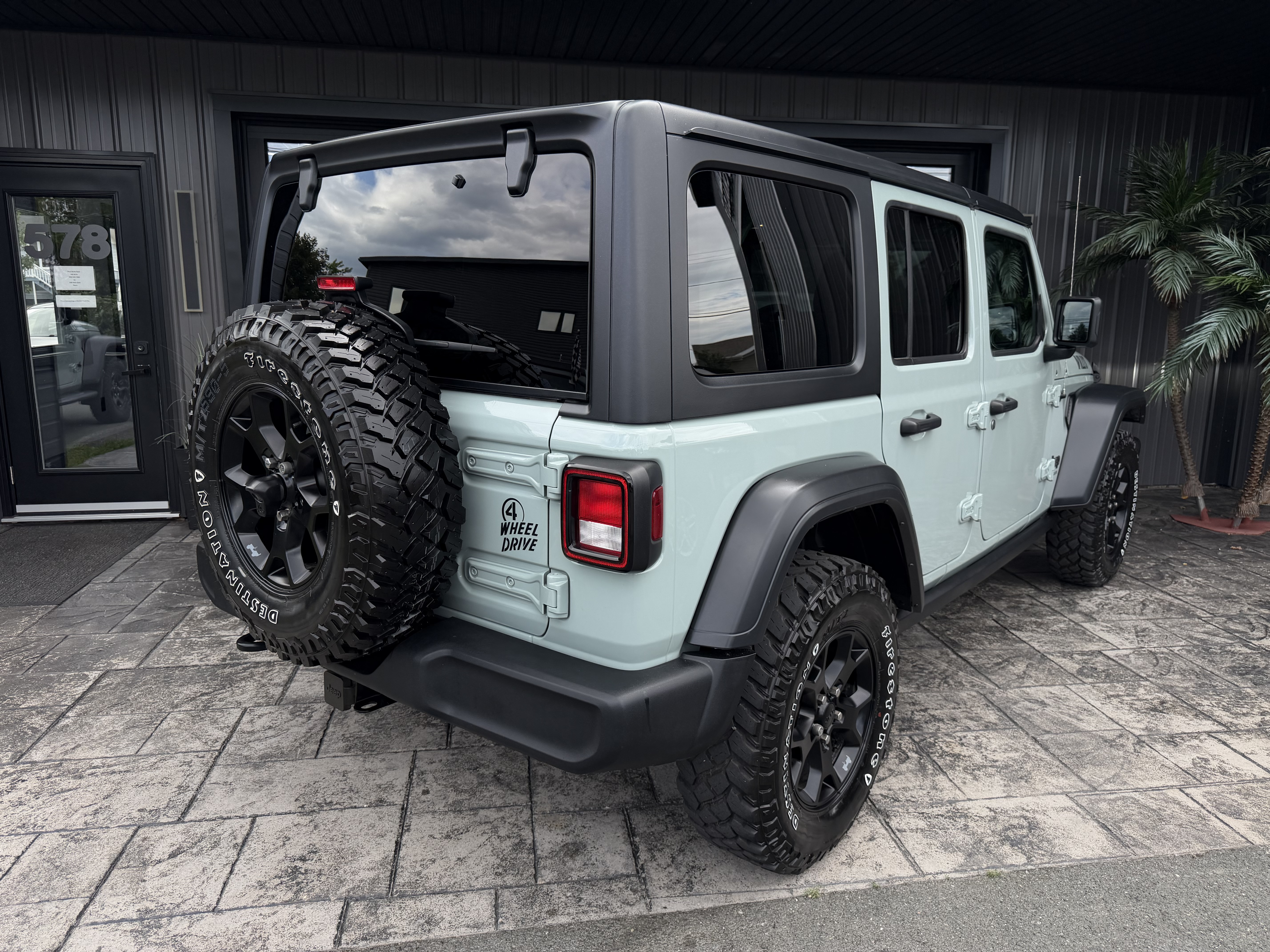 Image 3 - 2023 Jeep Wrangler Willys