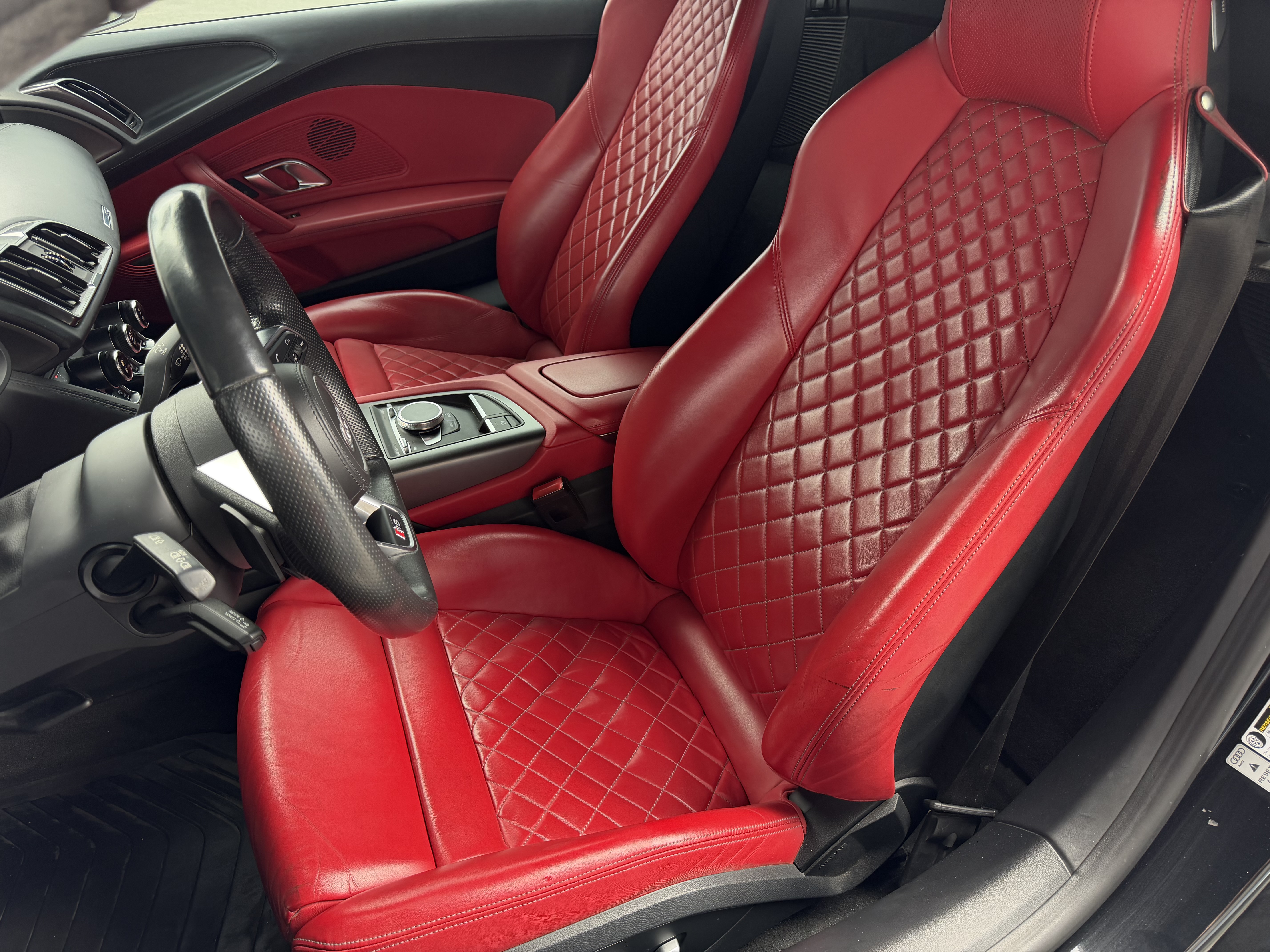 Image 4 - 2023 Audi R8