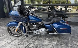 Thumbnail 2 - 2022 Harley Davidson RoadGlide