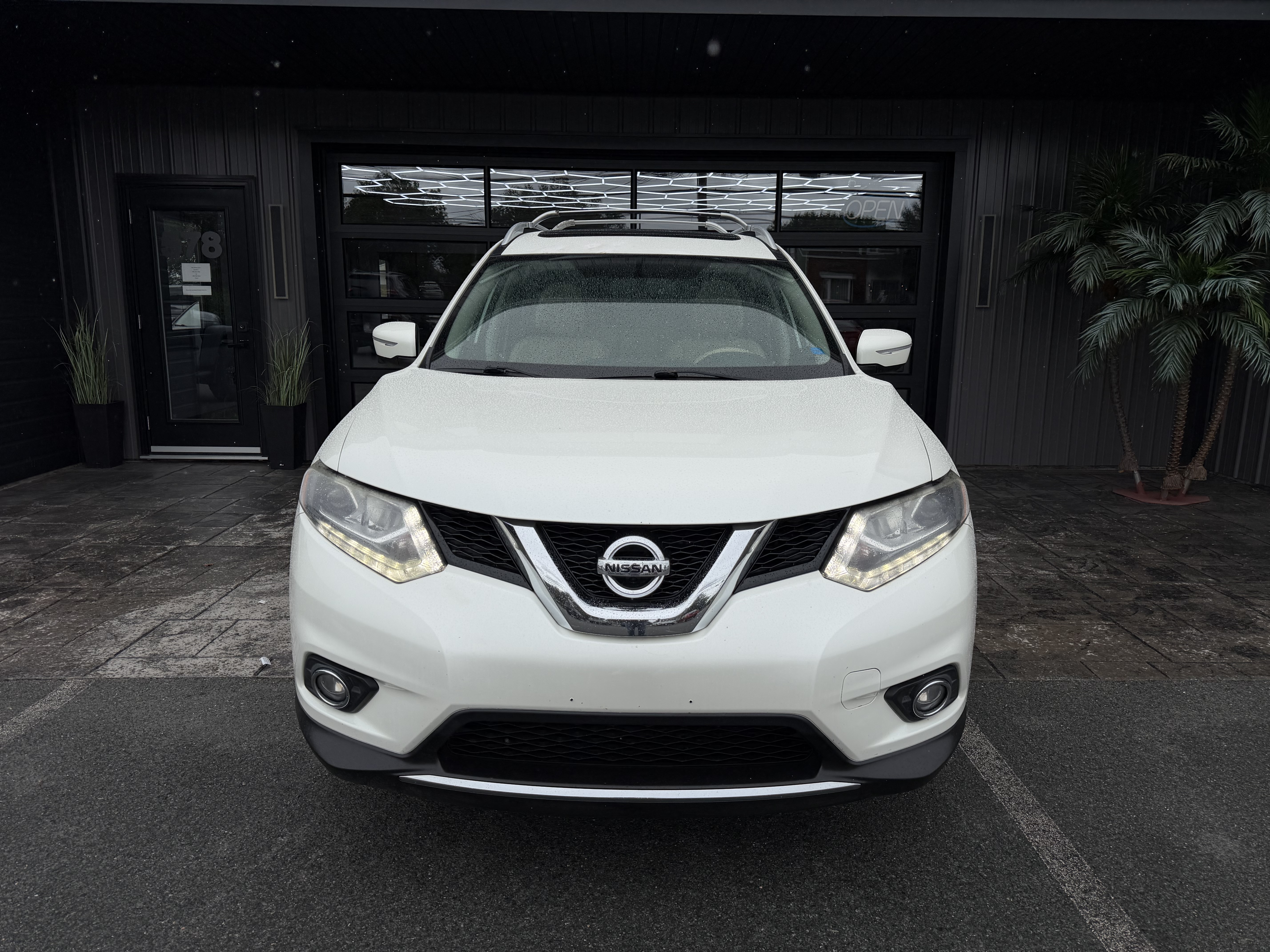 Image 2 - 2015 Nissan Rogue SV AWD