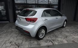 Thumbnail 3 - 2020 Kia Rio