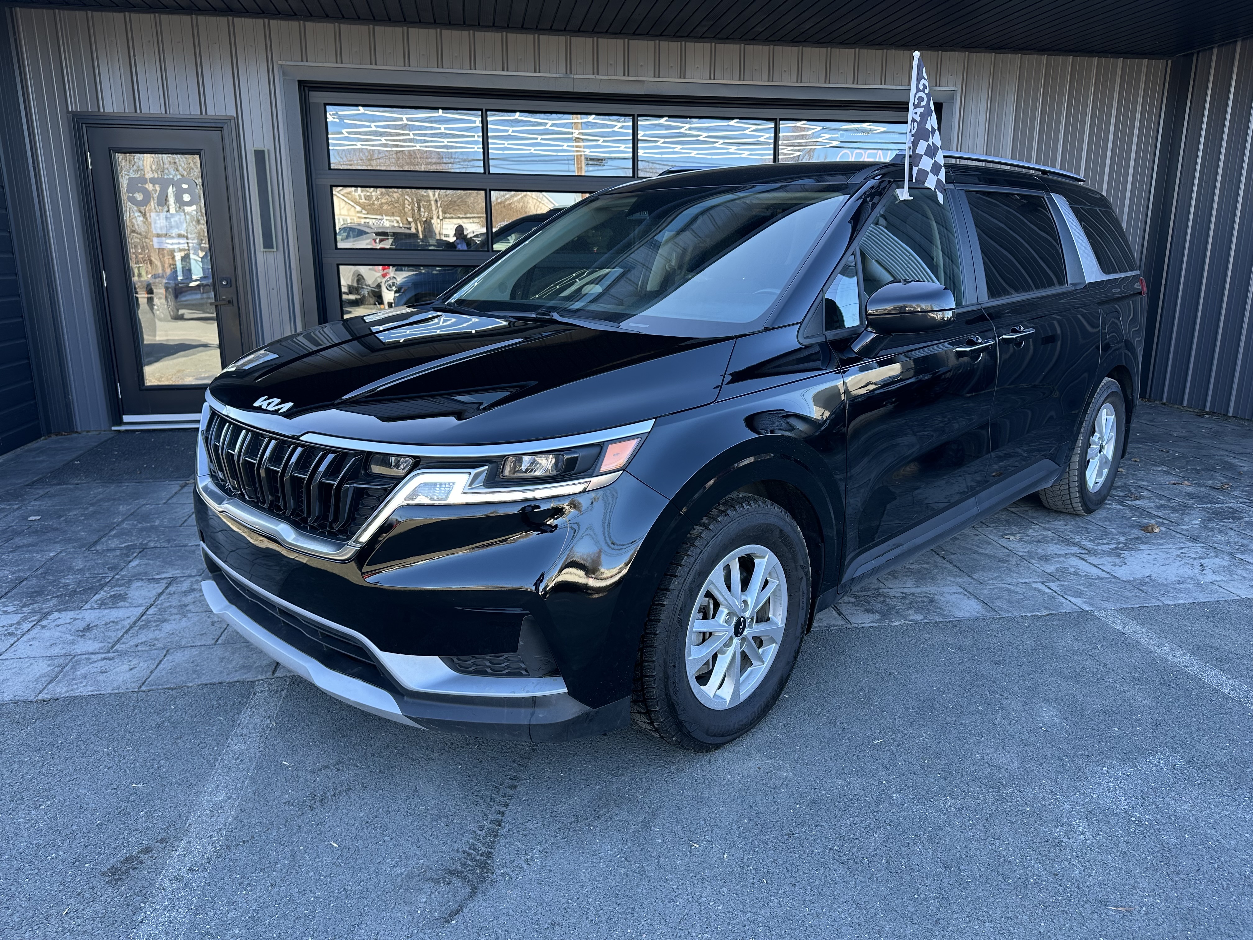 2024 Kia Carnival LX