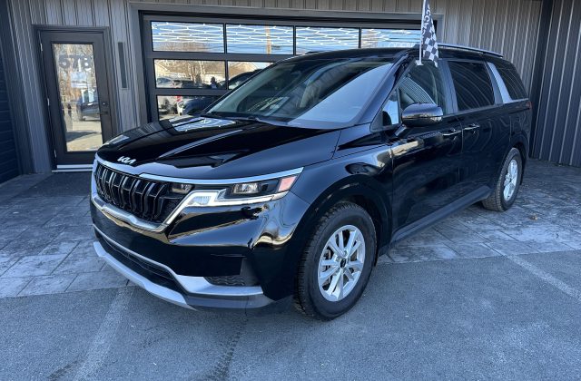 2024 Kia Carnival LX