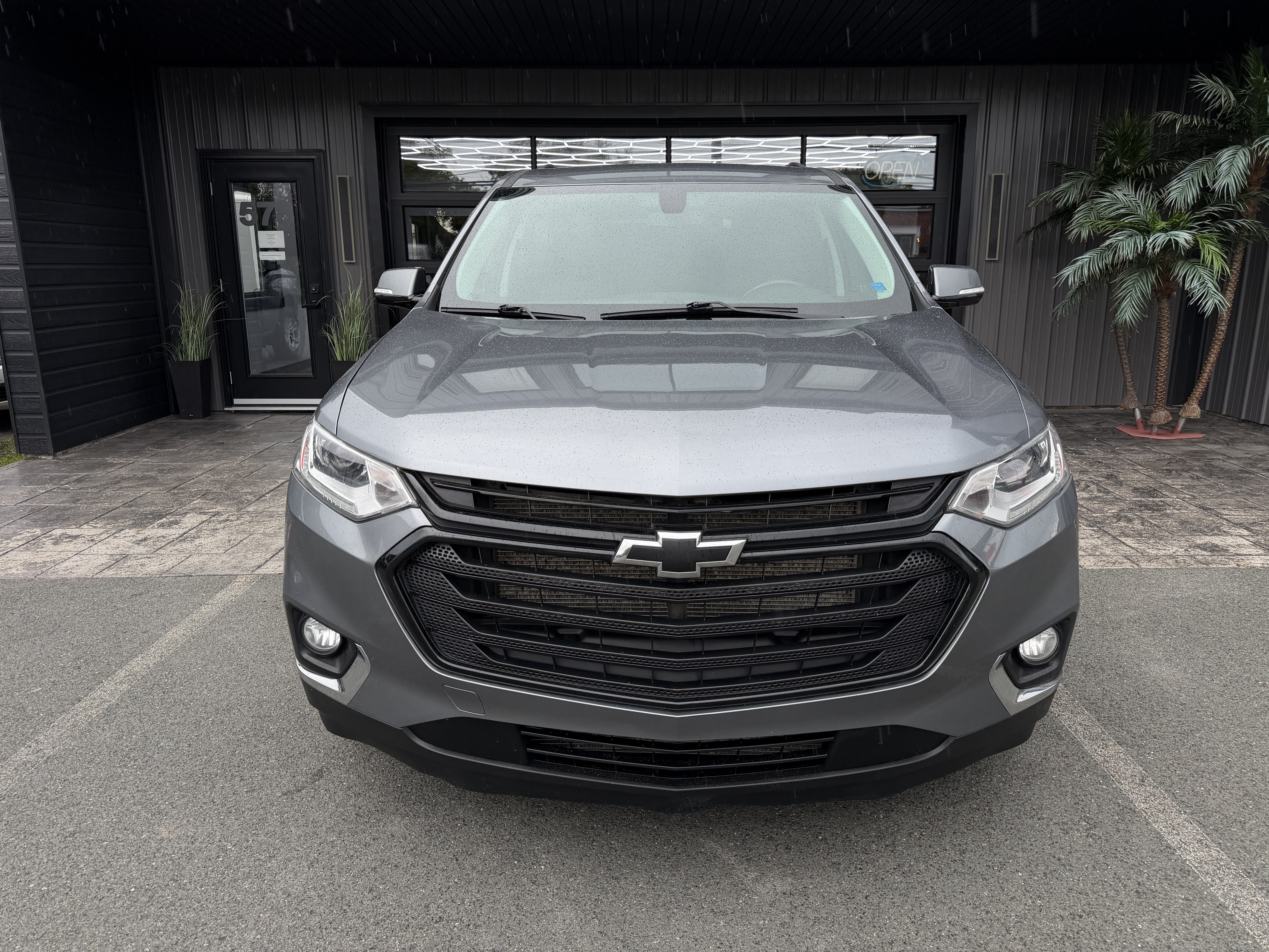 Image 2 - 2020 Chevrolet Traverse LT
