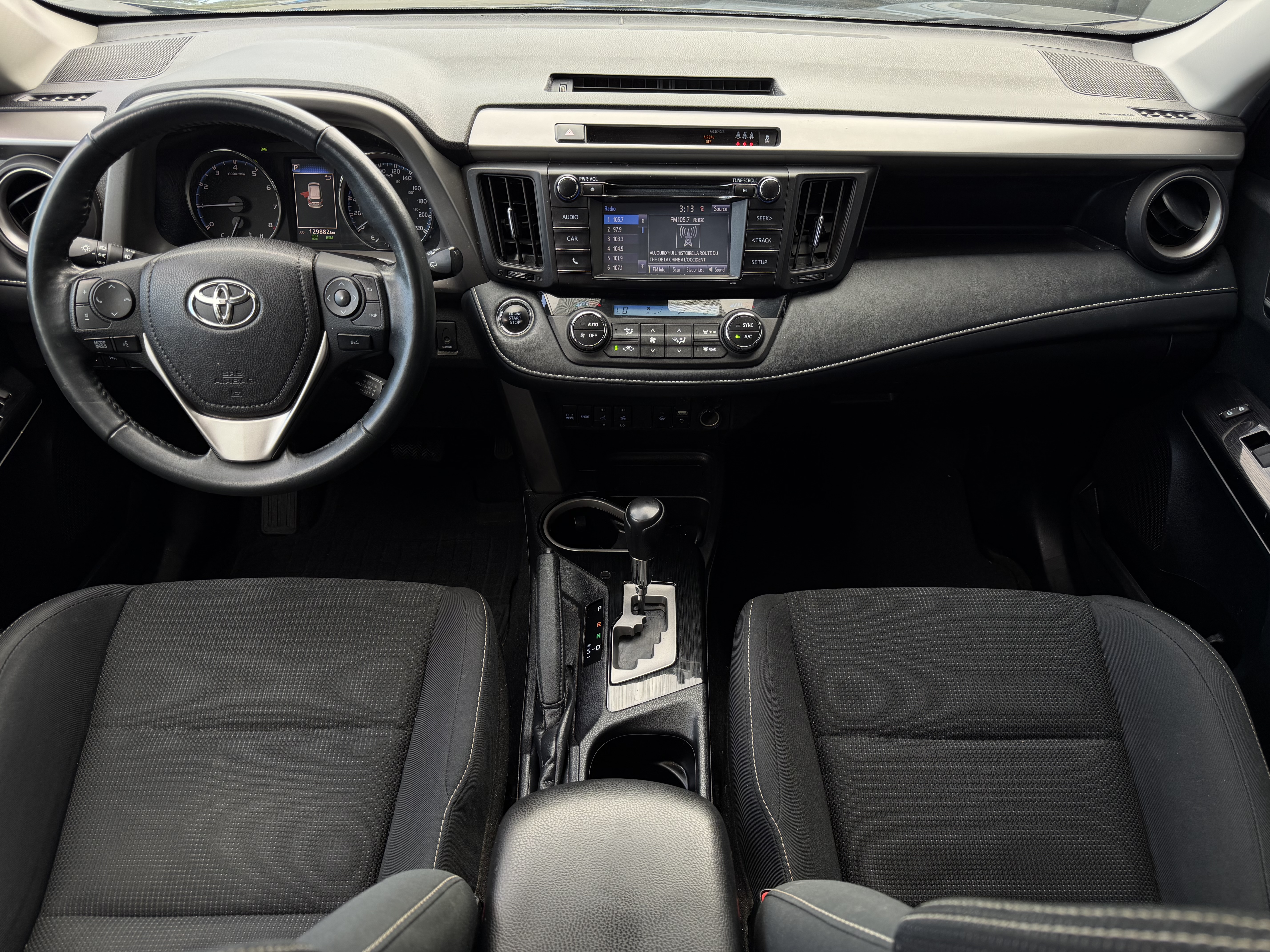 Image 4 - 2018 Toyota RAV4 XLE