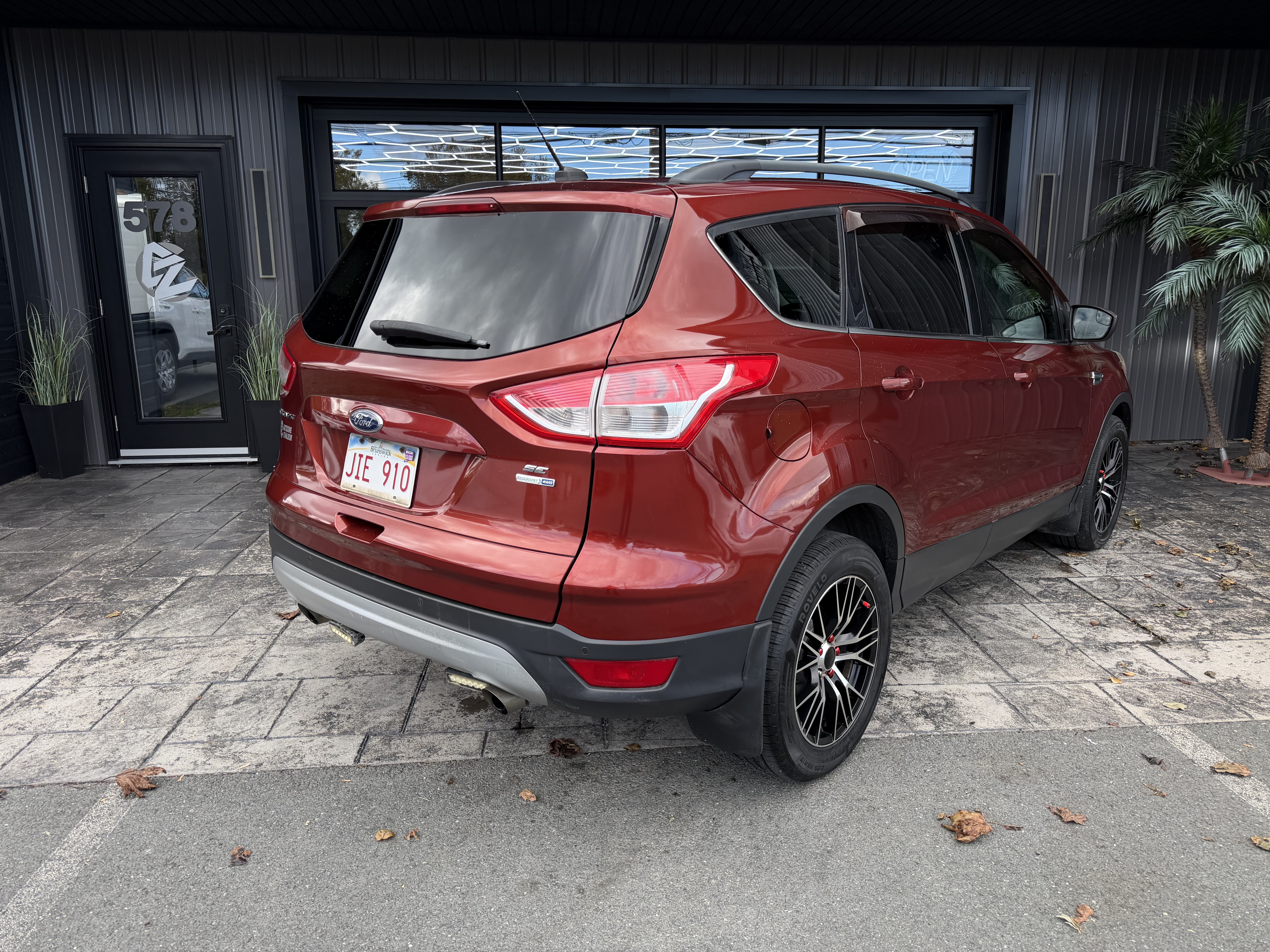 Image 3 - 2015 Ford Escape SE
